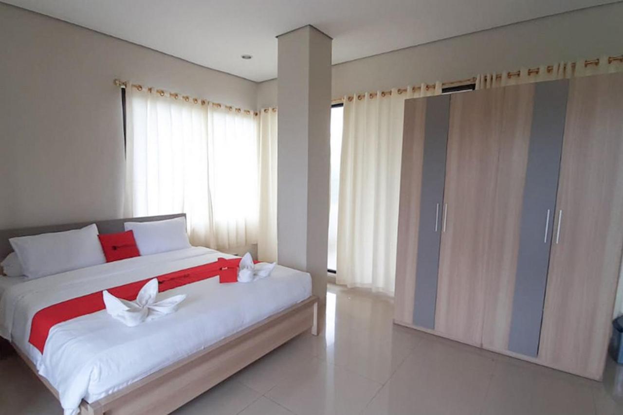 Reddoorz Plus @ Bitung City Center Ngoại thất bức ảnh